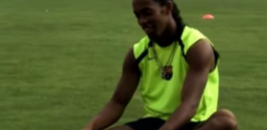 5 στα 5..Το Βιντεο του Ronaldinho που άφησε τους πάντες με το στόμα ανοιχτο!!