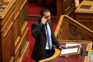 “Είχαμε προβλέψει 100% την μνημονιακή κωλοτούμπα Τσίπρα”: Μια προφητική ομιλία στη βουλή του Η.Κασιδιάρη (βίντεο)