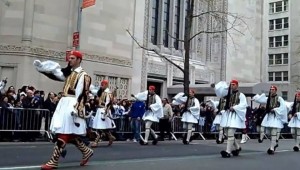 'Έτσι γίνεται η παρέλαση της 25ης Μαρτίου στη Νέα Υόρκη [βίντεο]