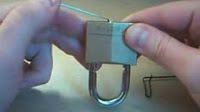 Πώς θα ανοίξετε ένα λουκέτο αν χάσετε τα κλειδιά