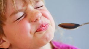 ΠΡΟΣΟΧΗ – Προειδοποίηση από παιδιάτρους: Γιατί δεν πρέπει να συνδυάζετε εναλλάξ, αντιπυρετικά φάρμακα στο παιδί σας