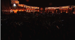 System of a Down: Όλη η εμφάνιση στην Αρμενία με τις συγκλονιστικές αναφορές σε Ιωνία και Πόντο