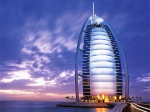 Δείτε το εσωτερικό της βασιλικής σουίτας αξίας 27.000 δολαρίων στο Burj Al Arab του Dubai [photos]