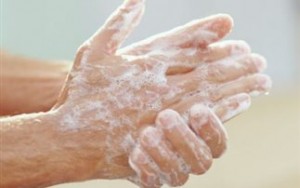 Γιατί είναι καλό να αποφεύγετε τα αντιβακτηριακά σαπούνια