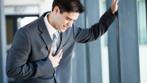 SOS : Τι να κάνετε σε περίπτωση ανεξήγητου πόνου στο στήθος