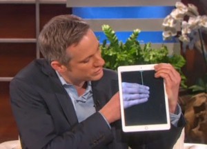 Ο μάγος με το iPad - Δε φαντάζεστε τι κάνει ο άνθρωπος... [video]