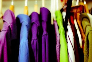 Προσοχή! Δες τι μπορεί να πάθεις αν φορέσεις τα καινούρια σου ρούχα χωρίς να τα πλύνεις