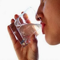 Μπορούν οι ασθένειες να θεραπευτούν με ένα ποτήρι νερό;
