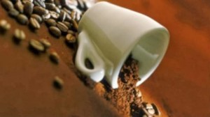 10 ιδιοφυή πράγματα που μπορείς να κάνεις με το κατακάθι του καφέ σου...