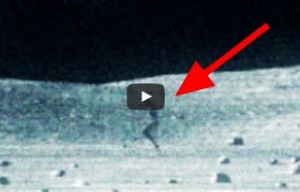 ΣΥΓΚΛΟΝΙΣΤΙΚΟ βιντεο - ντοκουμέντο: Κάποιος περπατάει στο Φεγγάρι και… δεν είναι άνθρωπος;