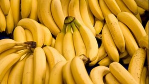 Κι όμως οι μπανανόφλουδες ΔΕΝ είναι άχρηστες ...! Άγνωστες χρήσεις της… μπανανόφλουδας που πρέπει να γνωρίζετε