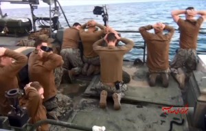 Κάτι μου λέει πως δεν θα τους βγει σε καλό... Ο ΑΠΟΛΥΤΟΣ ΔΙΑΣΥΡΜΟΣ των ΗΠΑ!! Φοβισμένος Αμερικανός αξιωματικός ζητάει ΣΥΓΓΝΩΜΗ από τους Ιρανούς για την παραβίαση των χωρικών υδάτων!! (βίντεο)