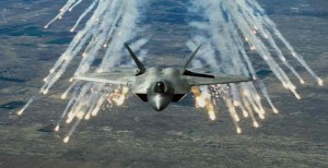 Το «πιο φονικό πολεμικό αεροσκάφος στον πλανήτη» κάνει μόλις 200 εκατ. δολάρια [Βίντεο]