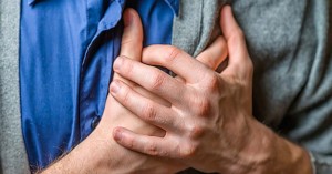 Καρδιοπάθεια: Τα 6 συμπτώματα που δεν πρέπει ποτέ να αγνοήσετε