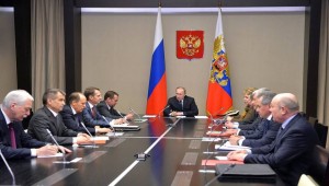 Πολεμικό συμβούλιο στη Μόσχα υπό την σκιά της απειλής του Ν.Μεντβέντεφ για Γ'ΠΠ
