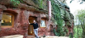 Ξόδεψε 174.000 ευρώ για να μετατρέψει μια σπηλιά σε σπίτι -Το αποτέλεσμα, εντυπωσιακό [εικόνες]