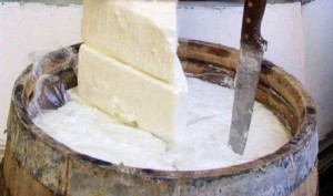 Η Φέτα, είναι το αρχαιότερο τυρί του κόσμου και η καταγωγή του ειναι ξεκάθαρα απο την Αρχαία Ελλάδα