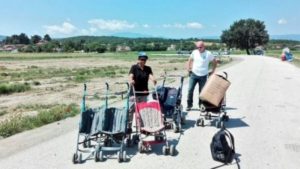 Έφυγαν από την Ειδομένη και πήγαν... στο Πολύκαστρο χιλιάδες πρόσφυγες - Ξεστήνουν τον παλιό καταυλισμό οι ΜΚΟ