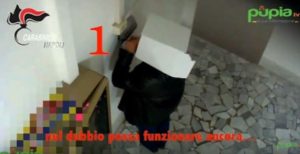 Δείτε τι κάνουν Ιταλοί δημόσιοι υπάλληλοι για να χτυπήσουν κάρτες κοπανατζήδων