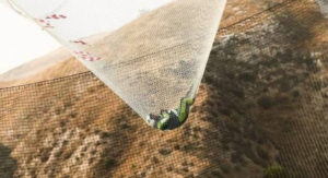 O πρώτος άνθρωπος που πέφτει από τα 25.000 πόδια χωρίς αλεξίπτωτο [Βίντεο]
