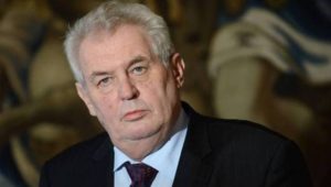 Πρόεδρος της Τσεχίας: «Αδιαφορούμε για το τι θα κάνουν οι Βρυξέλλες και δεν θα δεχτούμε κανένα πρόσφυγα»