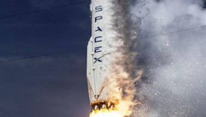 Η απόλυτη καταστροφή: Δείτε το συγκλονιστικό βίντεο με την έκρηξη του πυραύλου Falcon 9 της Space X