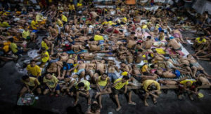 Φιλιππίνες: Εικόνες από τη χειρότερη φυλακή στον κόσμο