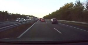 ΤΕΛΟΣ ΤΑ ΑΤΥΧΗΜΑΤΑ - Ο Αυτόματος πιλότος στο αυτοκίνητο της Tesla προβλέπει τροχαίο ατύχημα δευτερόλεπτα πριν συμβεί (βιντεο)
