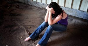 Σοκ στην Πάτρα: Πατέρας… ξαναβίασε την κόρη του αφού βγήκε από τη φυλακή για το βιασμό της