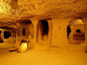 Αρχαίες υπόγειες σήραγγες 12.000 ετών, που εκτείνονται από τη Σκωτία έως την Τουρκία