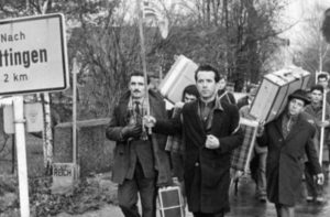 Αφιέρωμα: Τα πέτρινα χρόνια των Ελλήνων εργατών (Γκασταρμπάιτερ) στην Γερμανία, ο ρατσισμός και η αφομοίωση σαν σήμερα το 1964