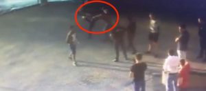 Νεκρός Ρώσος αρσιβαρίστας ύστερα από καβγά - Τον κλότσησαν στο κεφάλι (σκληρό βίντεο)