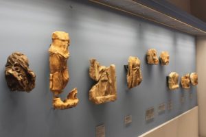 Υπόθεση αρχαιοκαπηλίας με	δύο κλεμμένα ελληνικά αγγεία στο Λονδίνο