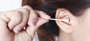 Προσοχή με τις μπατονέτες– Πώς αλλιώς να καθαρίσετε τα αυτιά σας με ασφάλεια