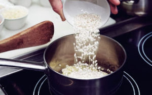 Πως να μαγειρεψεις το ρυζι αν θελεις να μειωσεις τις θερμιδες του