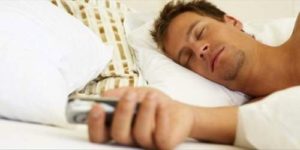 Κοιμάστε με το κινητό;