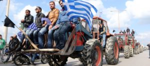 «Ζεσταίνουν» τα τρακτέρ οι αγρότες - Στην τελική ευθεία για μπλόκα σε ολόκληρη την Ελλάδα