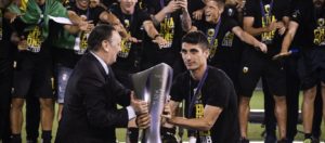 Το σήκωσε! - Η ΑΕΚ πρωταθλήτρια ξανά μετά από 24 χρόνια - Γιορτή τίτλου και αποθέωση για τους πρωταθλητές