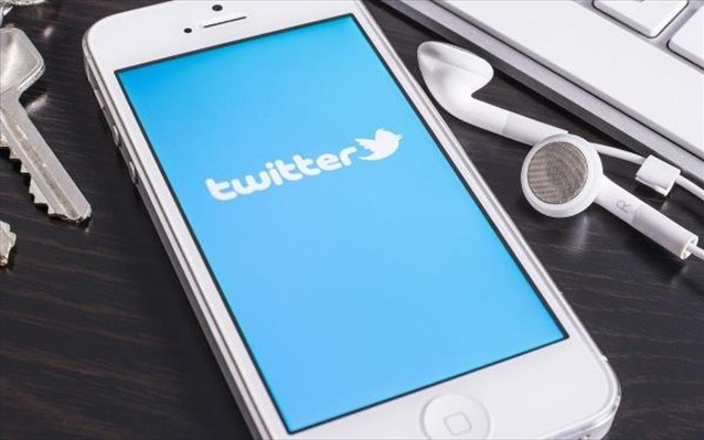 Γιατί το Twitter ζητεί από 330 εκατ. χρήστες να αλλάξουν τους κωδικούς τους
