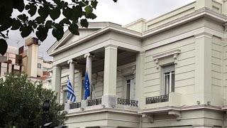 Σε τεντωμένο σχοινί οι ελληνορωσικές σχέσεις - Έντονη δυσαρέσκεια της Αθήνας για την προσέγγιση Μόσχας - Άγκυρας