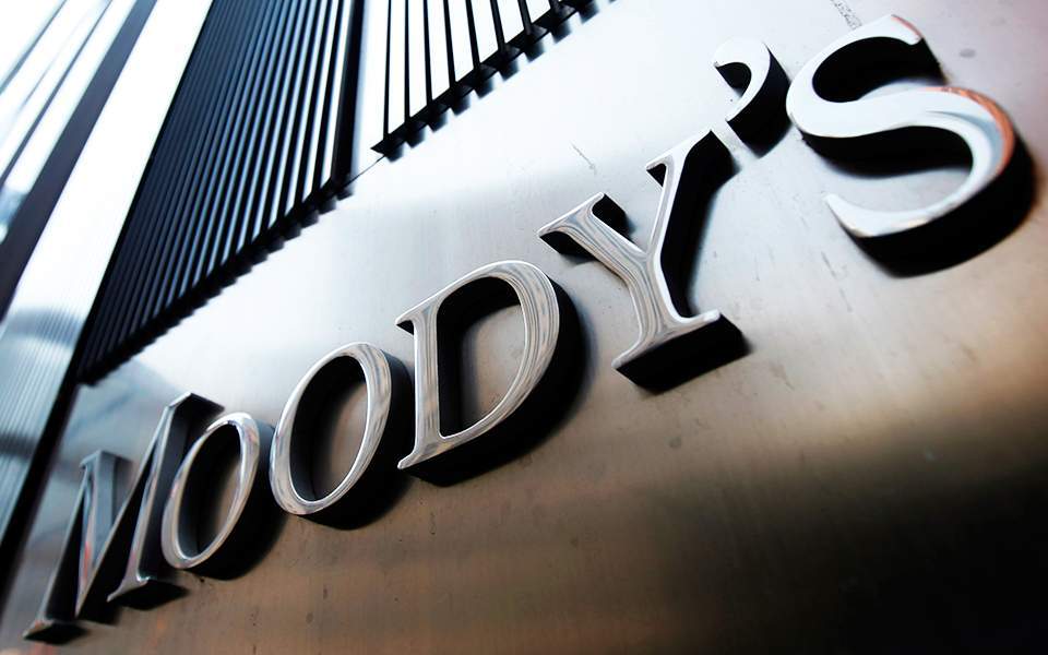 Σταδιακή μείωση των κόκκινων δανείων «βλέπει» η Moody’s για τις ελληνικές τράπεζες