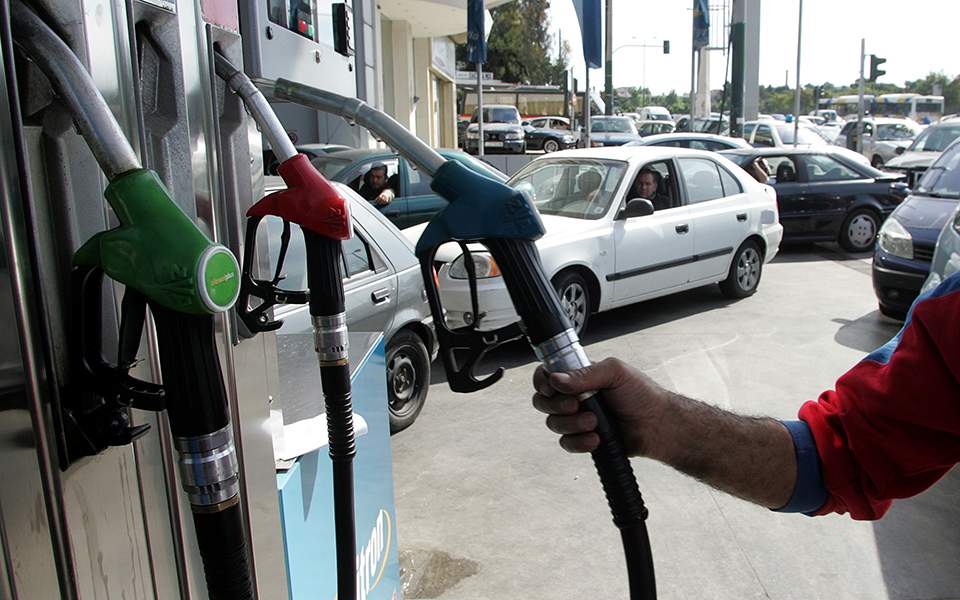 Ανησυχία στην αγορά καυσίμων λόγω μείωσης της ζήτησης για βενζίνη