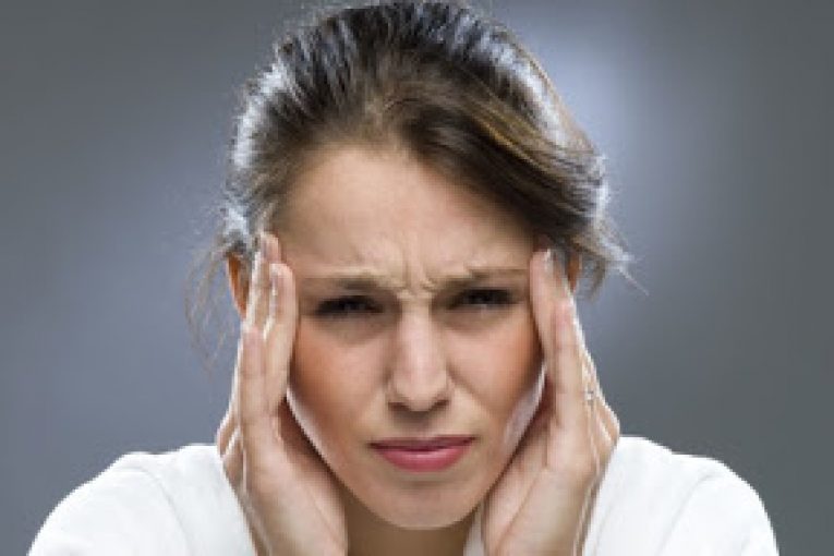 Πονοκέφαλος: 5 τρόποι για να σταματήσει χωρίς φάρμακα