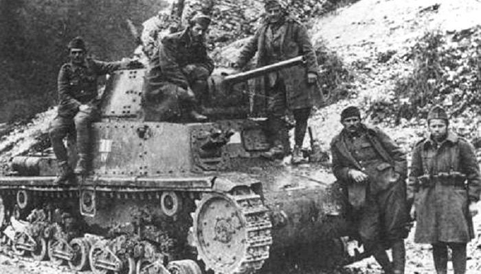 Πως ο Μουσολίνι… «εξόπλισε» τον Ελληνικό Στρατό το 1940 (εικόνες)