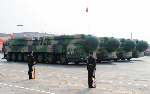 Προηγμένοι πύραυλοι και drones στη μεγάλη στρατιωτική παρέλαση στο Πεκίνο