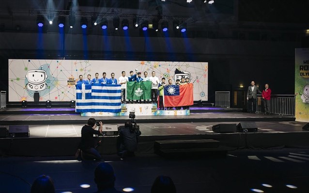 Παγκόσμια διάκριση για την Ελλάδα στην Ολυμπιάδα Εκπαιδευτικής Ρομποτικής 2019